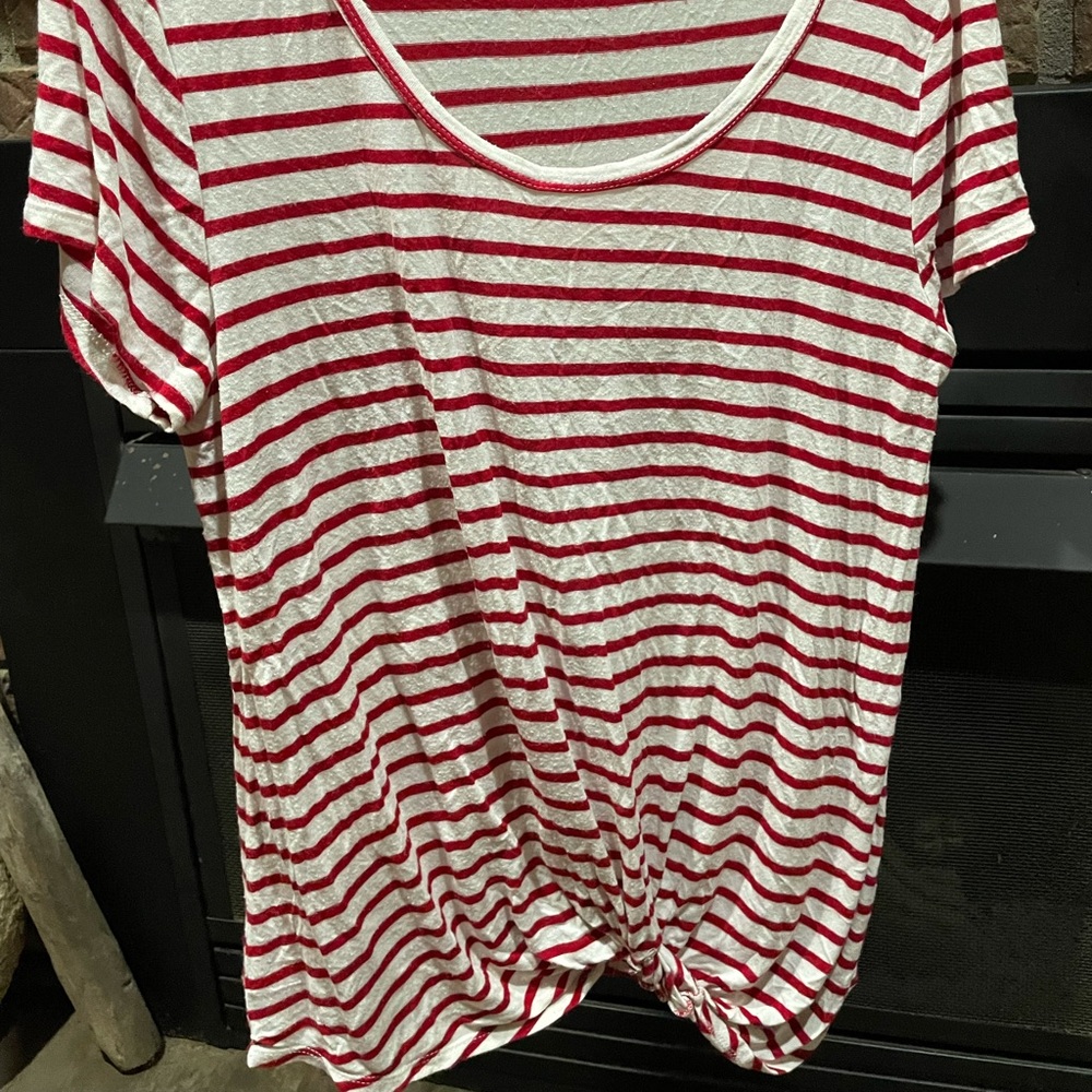 Red Tie Front T-Shirt Size Large
